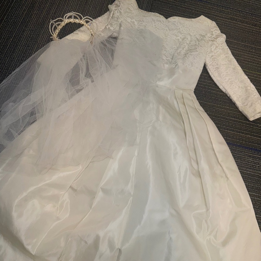 Vintage Lace Wedding Dress Women XS Ivory Tea Length Bow Crown Set 50s Style